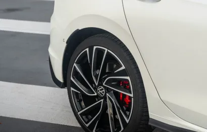Huur Volkswagen Golf 8 GTI