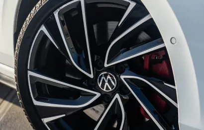 Huur Volkswagen Golf 8 GTI Clubsport