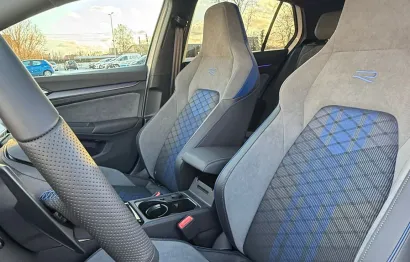 Huur Volkswagen Golf 8.5R