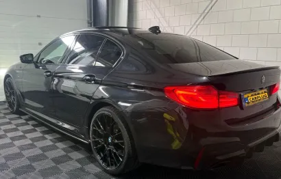 Huur BMW M550i