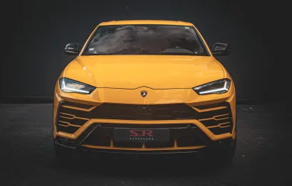 Huur Lamborghini Urus