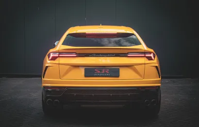 Huur Lamborghini Urus