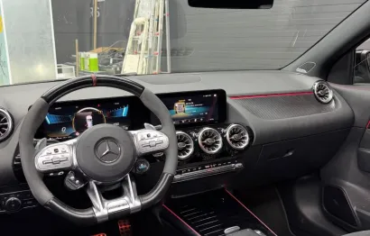 Huur Mercedes Benz GLA45s AMG