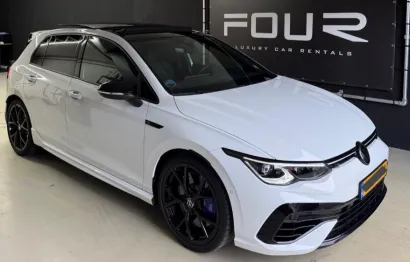 Huur Volkswagen Golf 8R Black Edition