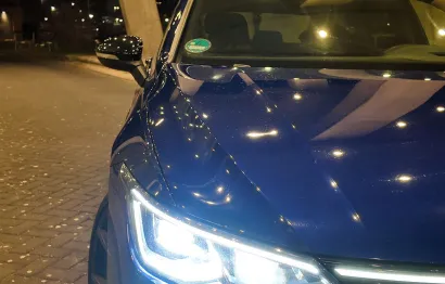 Huur Volkswagen Golf 8R + Akra
