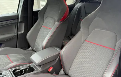 Huur Volkswagen Golf 8 GTI Clubsport