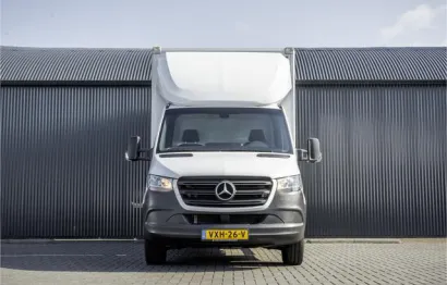 Huur Mercedes bakwagen (Laadklep)
