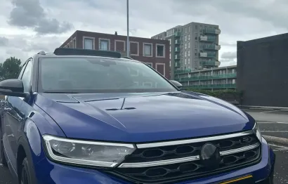 Huur Volkswagen T-Roc R-Line