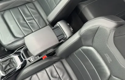 Huur Volkswagen T-Roc R-Line