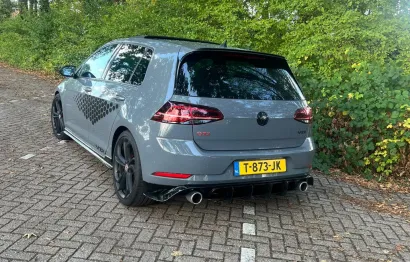 Huur Volkswagen Golf 7.5 GTI TCR
