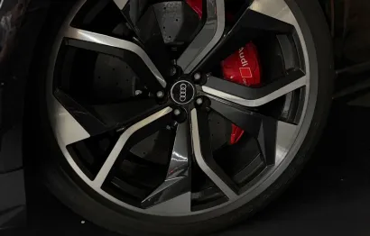 Huur Audi RSQ8 Performance