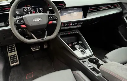 Huur Audi RS3 Sportback (2025)