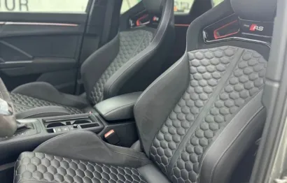 Huur Audi RSQ3 10 years Edition