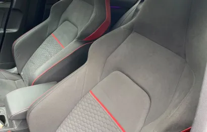 Huur Volkswagen Golf 8 GTI Clubsport