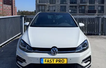 Huur Volkswagen Golf 7.5 R-Line