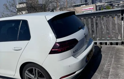 Huur Volkswagen Golf 7.5 R-Line