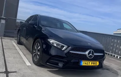 Huur Mercedes Benz A180D