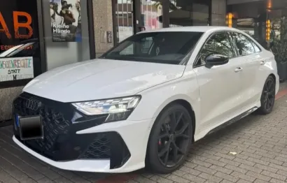 Huur Audi RS3 Limousine