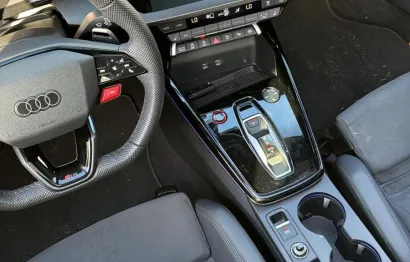 Huur Audi RS3 Limousine (2026)
