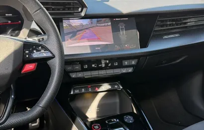 Huur Audi RS3 Limousine (2026)