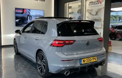 Huur Volkswagen Golf 8 GTI