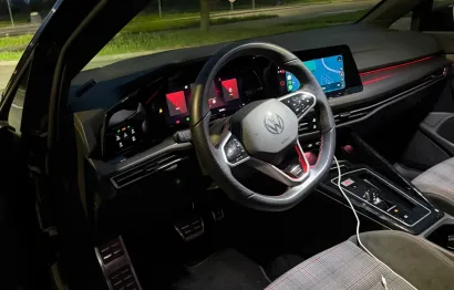 Huur Volkswagen Golf 8 GTI