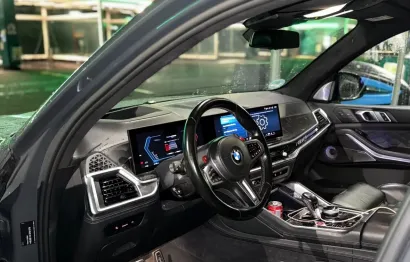 Huur BMW X5M Competition