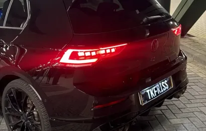 Huur Volkswagen Golf 8.5R Black Edition