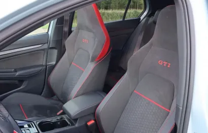 Huur Volkswagen Golf 8.5 GTI Clubsport