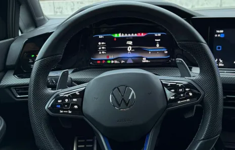 Huur Volkswagen Golf 8R Performance