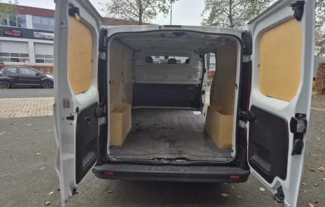 Huur Renault Trafic Verhuisbus