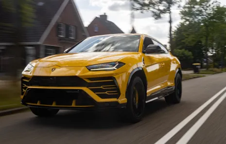 Huur Lamborghini Urus