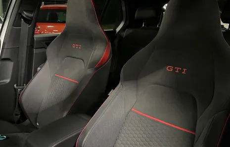 Huur Volkswagen Golf 8 GTI Clubsport