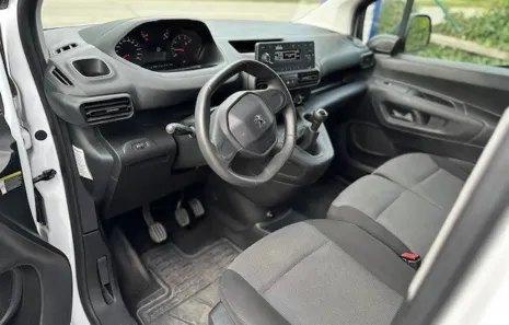 Huur Peugeot Partner
