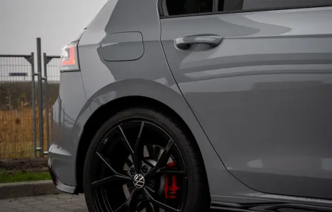 Huur Volkswagen Golf 8.5 GTI Clubsport