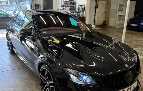 Huur Mercedes-Benz E63s AMG