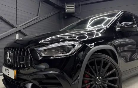 Huur Mercedes Benz GLA45s AMG