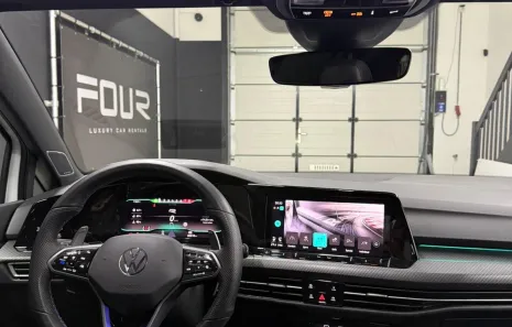 Huur Volkswagen Golf 8R Black Edition