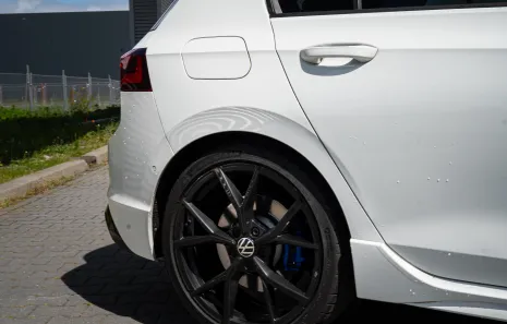 Huur Volkswagen Golf 8R 20 Years Edition