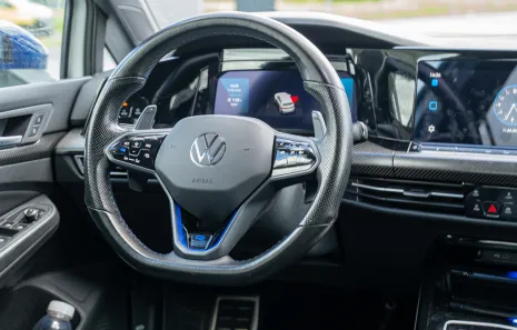 Huur Volkswagen Golf 8R 20 Years Edition