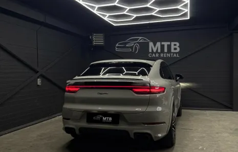 Huur Porsche Cayenne
