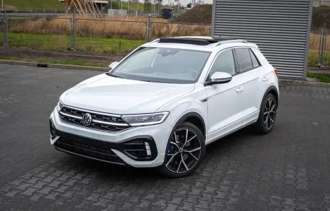 Huur Volkswagen T-Roc R + Akra