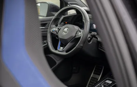 Huur Volkswagen Golf 8R