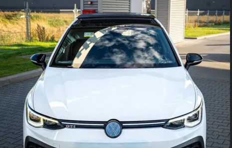 Huur Volkswagen Golf 8 GTI Clubsport