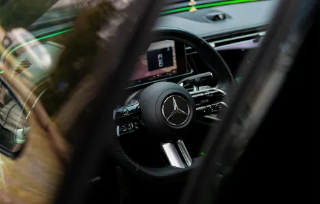 Huur Mercedes Benz E300e
