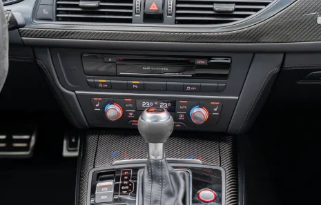 Huur Audi RS6 C7 (700PK)