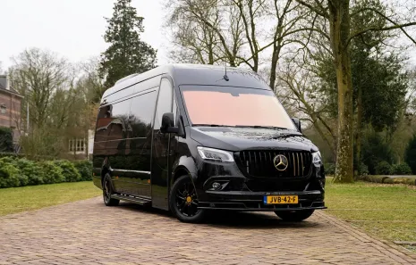 Huur Mercedes Sprinter VIP Bus