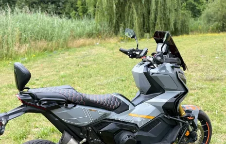 Huur Honda X-ADV 750