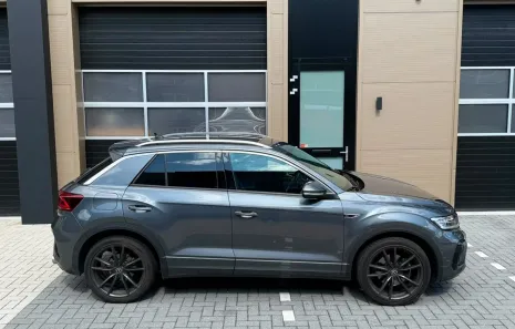 Huur Volkswagen T-Roc R-Line