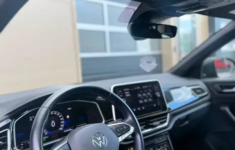 Huur Volkswagen T-Roc R-Line